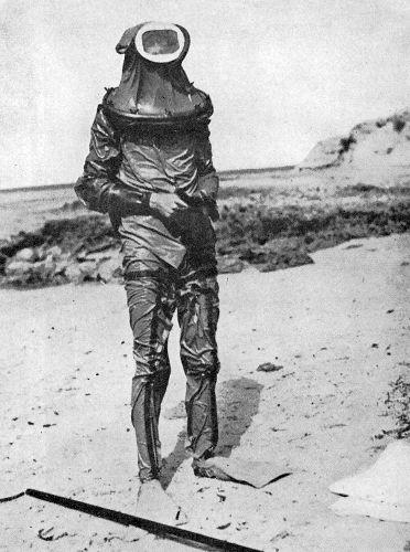 c-j-captain-j-y-cousteau-with-frederic-dumas-the-s-6.jpg