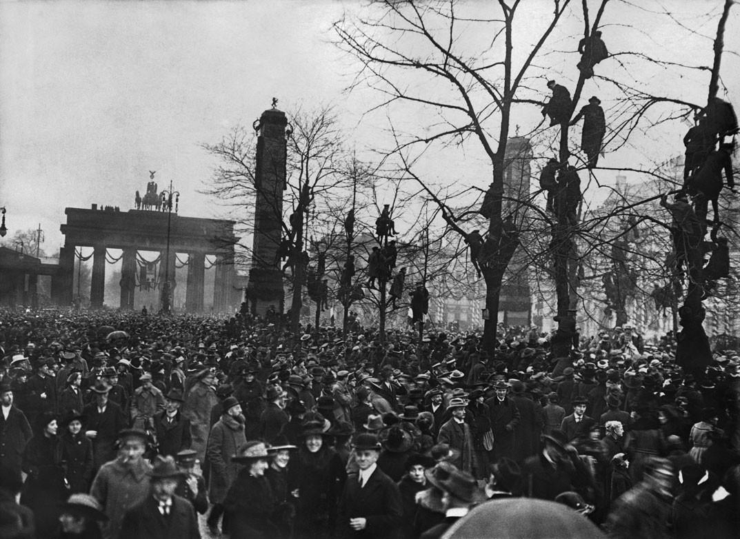 m-j-mark-jones-founding-weimar-9.jpg