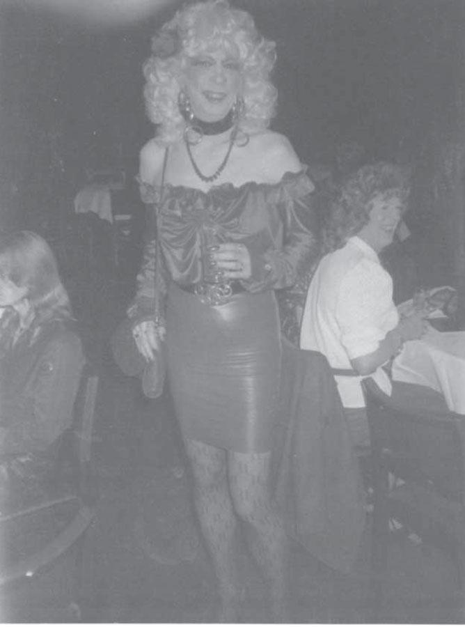 r-e-richard-ekins-and-dave-king-blending-genders-8.jpg